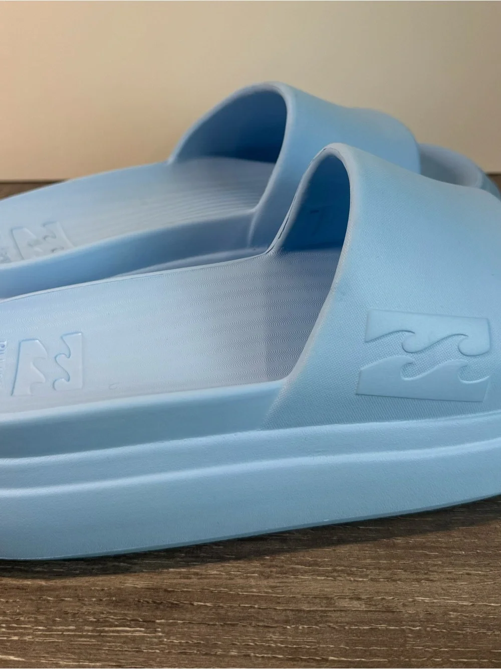 Billabong Cloud Light Blue Platform Slide Sandals size 7 EUC